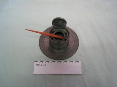 Round Metal Inkwell
; SH1968-692