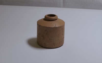 Earthenware Inkwell
; SH1968-5500