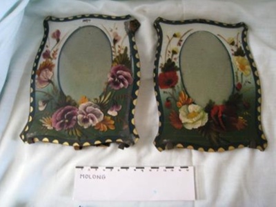 2 Hand painted glass picture frames
; SH1968-775