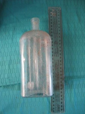 Bottle - clear glass - rectangular round shoulders
; SH1968-3089