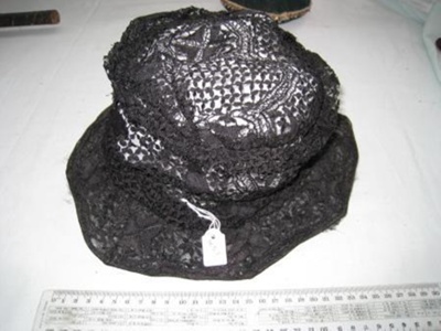 Hat - black lace hat - unlined with brim
; SH1968-3057