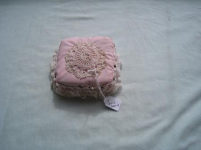 Pin cushion
; Unknown; SH68-602