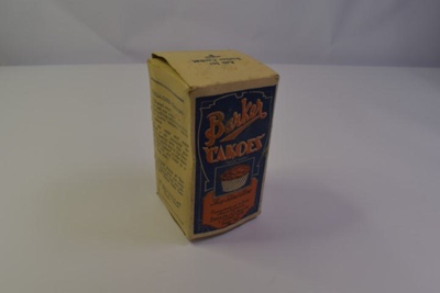 Cakoes baking liners; Barker & Co; CH22/148