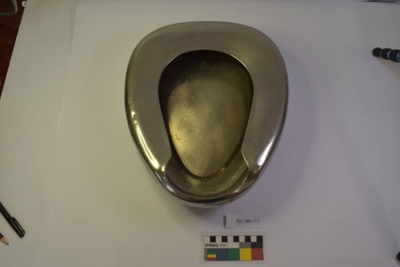 Bedpan; CH22/161(iv)