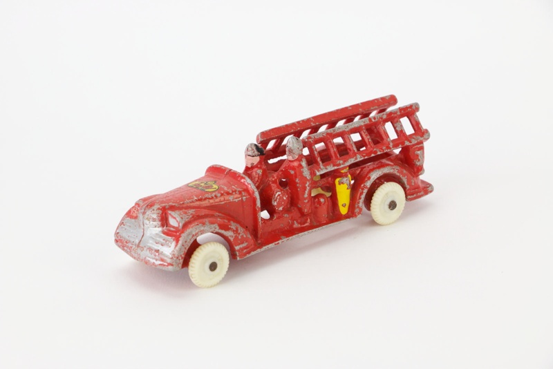 toy-fire-engine-fun-ho-circa-1947-1976-01998-ehive