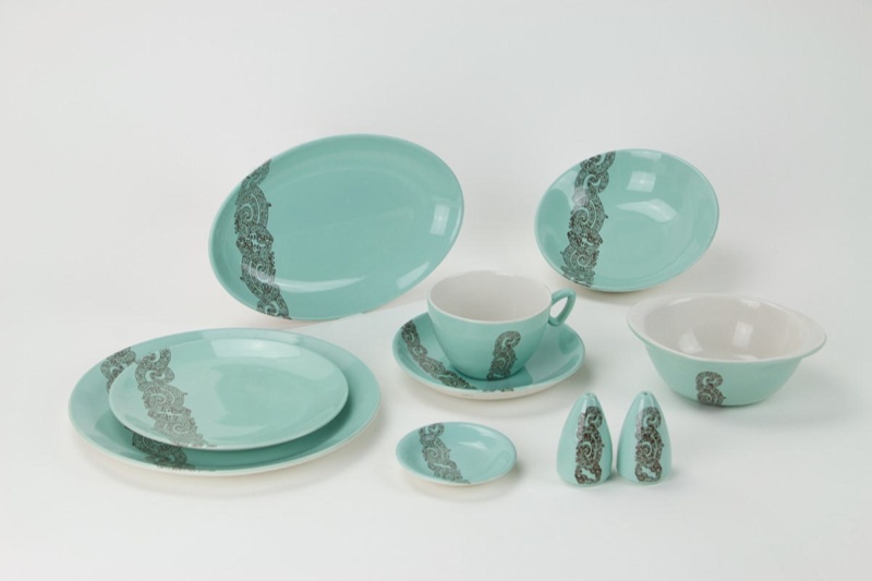 Air New Zealand 43piece dinnerware set; Air New Zealand Ltd; Crown