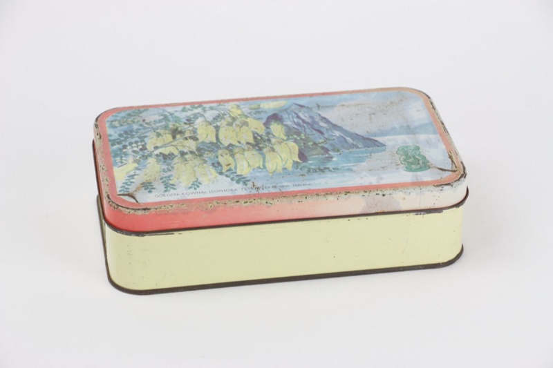 Confectionary tin; Regina Confections Ltd; 00450 | eHive