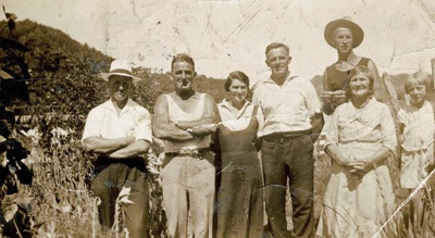 Photo, Group of O'Donnell people; late 1940s; RAP2018.0109 