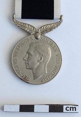 Medal, "For Service to NZ 1939-1945"; K2003/74a