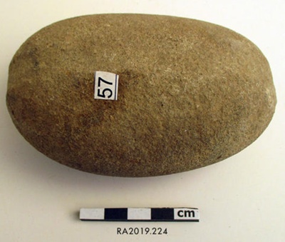 Māhē/Sinker, Stone; RA2019.224