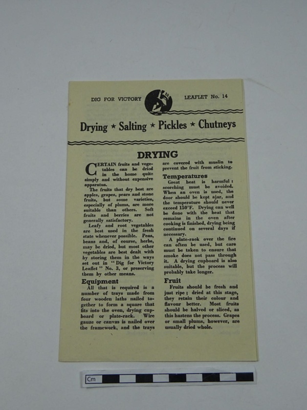 Leaflet 'Dig For Victory' No. 14 'Drying Salting Pickles Chutneys