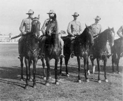 Photo - Bush Patrol uniform as worn by Queensland Mounted Police c.1909 ...