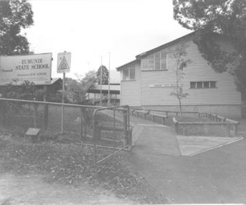 Photo Entrance to Eumundi State School, EumundiNoosa Road (Doonan) 1998.; Ian... eHive