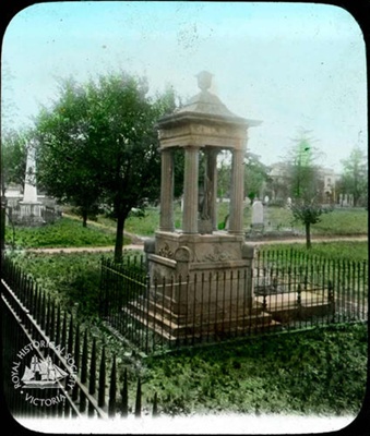 James Horatio Nelson Cassell and wife: Old Melbourne Cemetery, c. 1920; Miller, Everard Studley, 1886-1956.; GS-TM-14