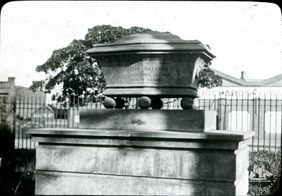 Joseph Raleigh : Old Melbourne Cemetery, c. 1920; Miller, Everard Studley, 1886-1956.; GS-TM-39