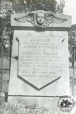 Agnes Stewart Dodds : Old Melbourne Cemetery, c. 1920; Miller, Everard Studley, 1886-1956.; GS-TM-23