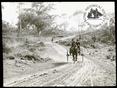 The road through Stony Rises, Pirron Yallock; Law, Robert, 1870-1930.; 1900; GS-ICD-29