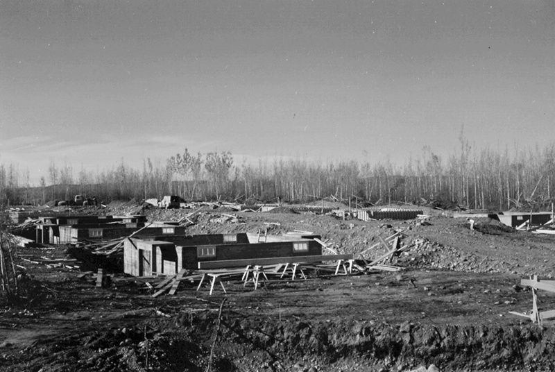 Fort Nelson housing subdivision construction; Earl Bartlett; FNPL2015