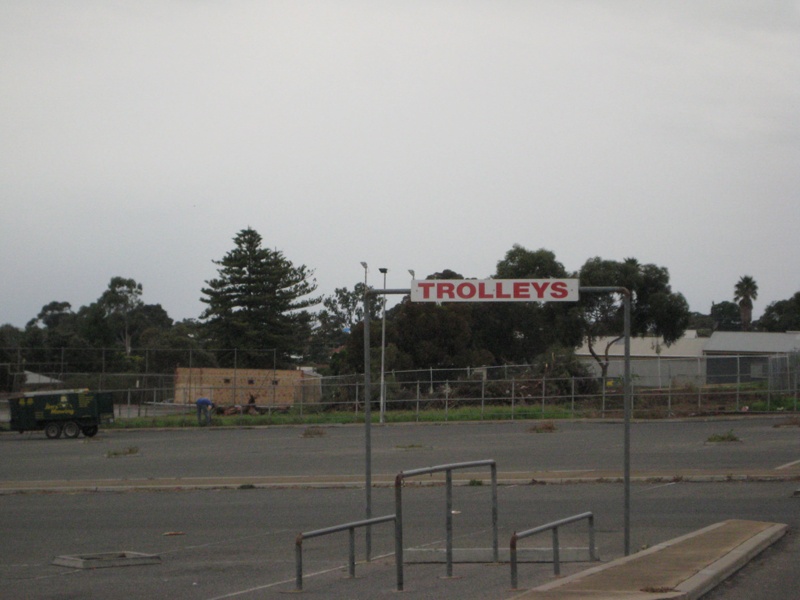 Digital Photo of old Woolworths car park, before demolition, Riverview Road, Mur... eHive