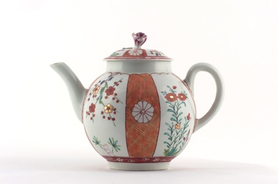 Tea pot; WORCESTER PORCELAIN; c. 1760 - 1770; 1993.103