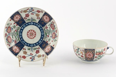 Cup and saucer; WORCESTER PORCELAIN; c. 1755 - 1770; 1993.099