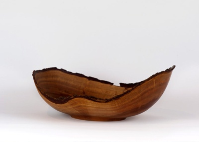 Natural edge bowl; Frank Willcock; 1985; 1991.05; © Estate of Frank Willcock