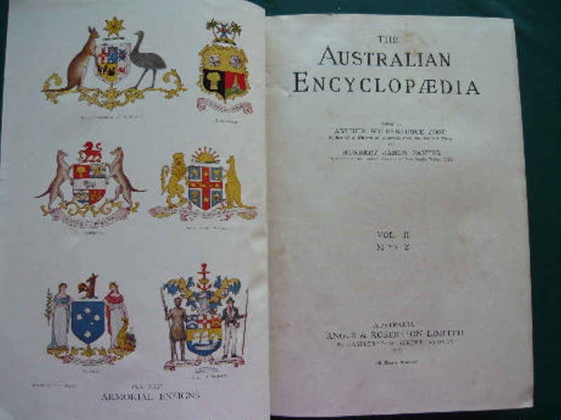 The Australian Encyclopaedia Vol 2 MZ Illustrated; 2000.037 eHive