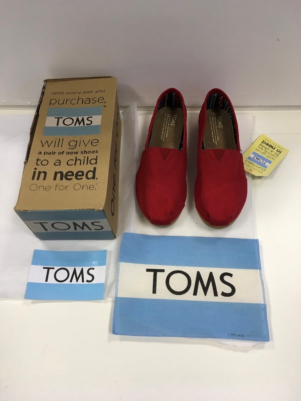 TOMS Classics Red Canvas; TOMS; 2014; 2014.99.1 | eHive