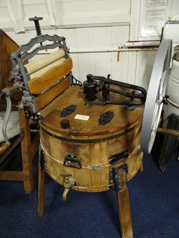 Washing Machine, Majestic Rotary Washer; Reece, Edward and Sons; abt