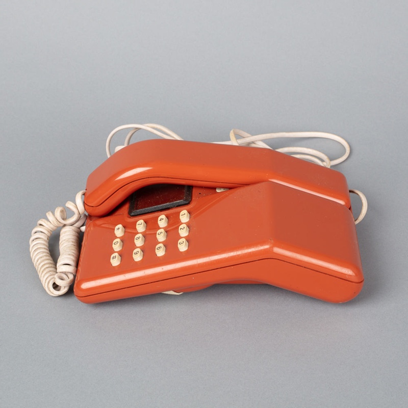 Telephone, Telecom NZPO TYPE 200; STC; 1980-1990; ZLB.4868.020 on NZ ...