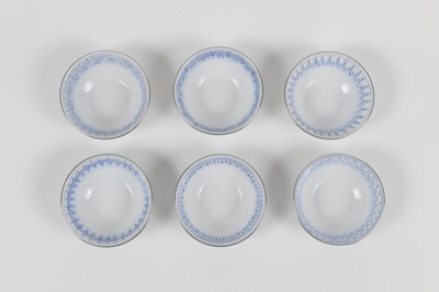 Bowl, shallow, white, decoration, blue, fretwork pattern, Central Tilba.; Thomas of Germany; 27.7.1981; 200.89