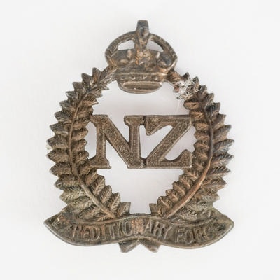 Military, badge (small); unknown maker; ?; RX.1998.40.2