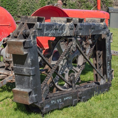 Self-laying Tracks, Howard Roto Pads ; Howard; 1965-1975