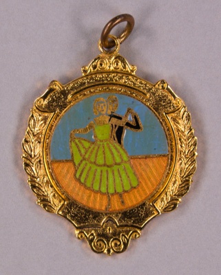 Medal: Dancing couple; National Association of Teachers of Dancing; GWL-2013-1-5