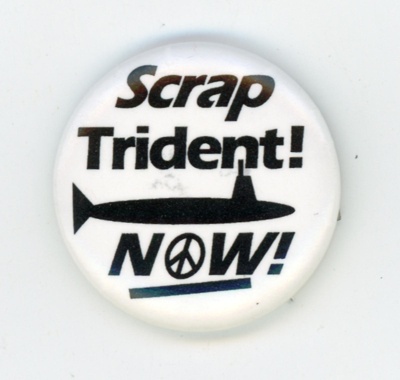 GWL-2015-112-51: Badge: Scrap Trident Now; CND; c.1980s GWL-2015-112-51: Badge: Scrap Trident Now; CND; c.1980s