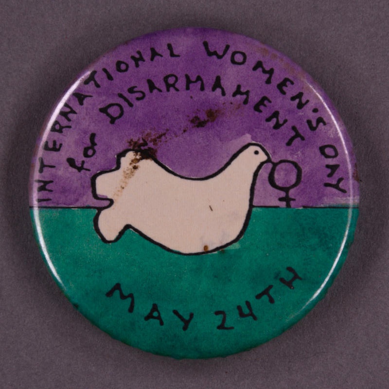 Badge: IWD for Disarmament; Campaign for Nuclear Disarmament; 1983; GWL-2015-111-60