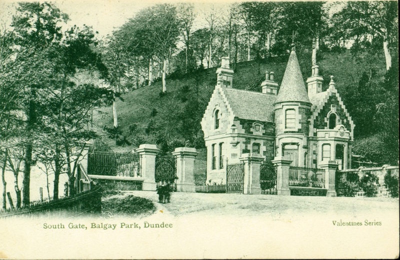 South Gate, Balgay Park, Dundee; Valentine & Sons; 2016.142.22 