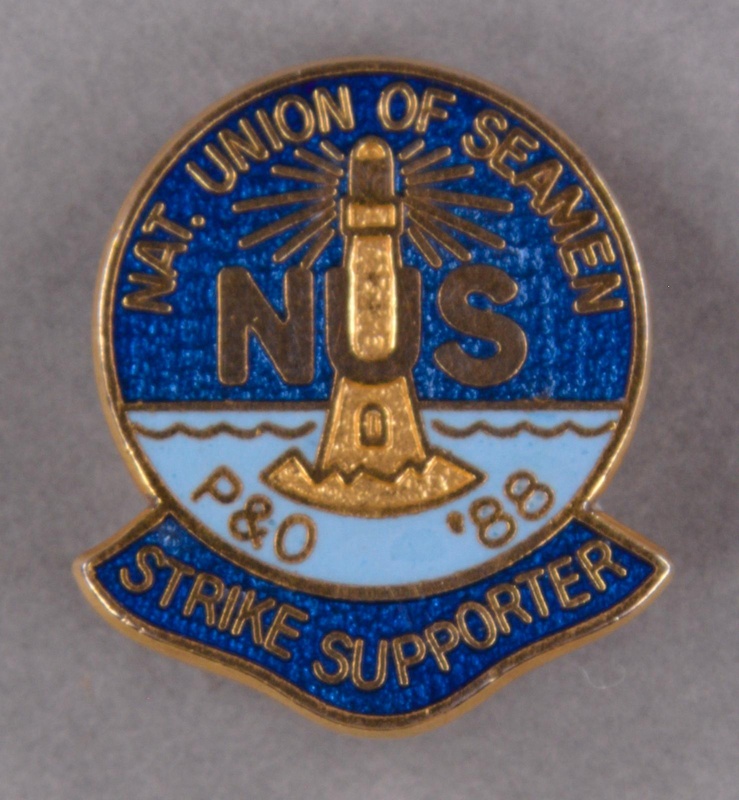 Badge: NUS Strike Supporter; National Union of Seamen; 1988; GWL-2014-43-8