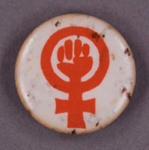 Badge: Feminist power symbol; GWL-2015-111-12