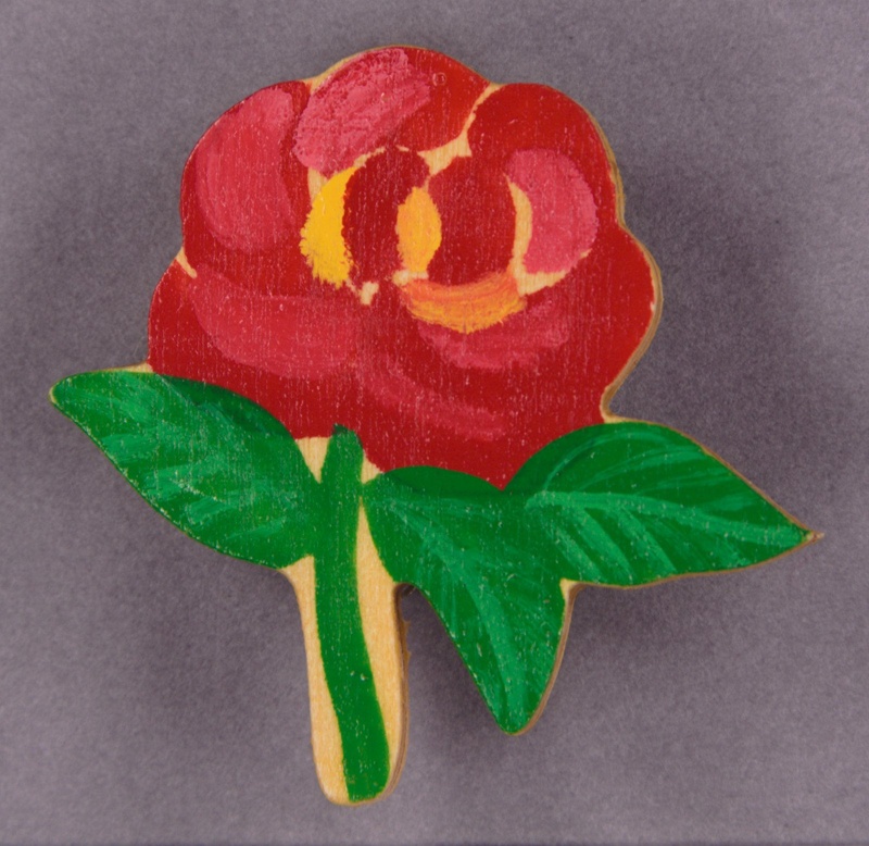 Badge: Painted rose; GWL-2013-50-54