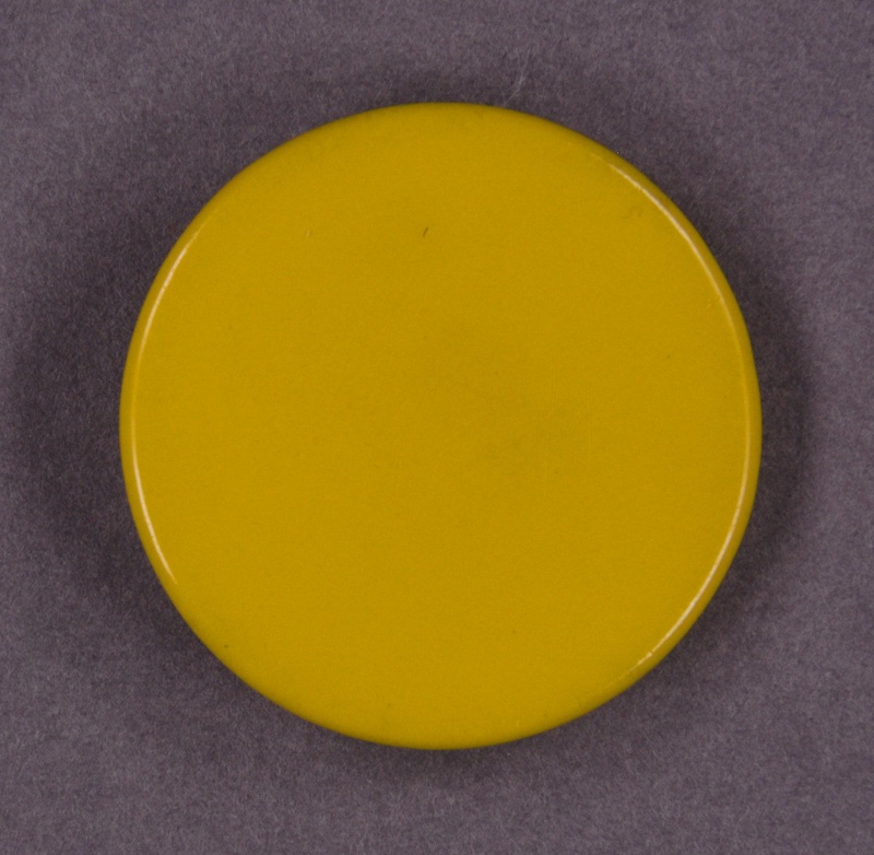 Badge: Yellow button; GWL-2013-50-36