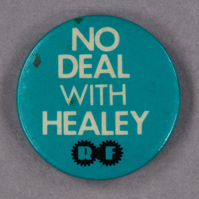 Badge: No Deal With Healey; 1976; GWL-2014-43-11