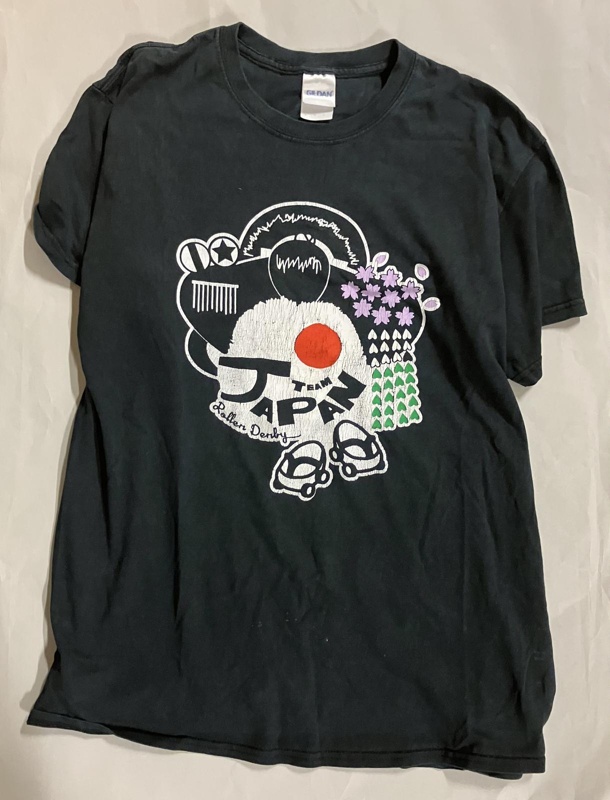 T-shirt: Team Japan; Team Japan Roller Derby; 2014; GWL-2025-141-2 T-shirt: Team Japan; Team Japan Roller Derby; 2014; GWL-2025-141-2
