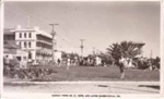 Hotel and lawns, Sandringham, Vic.; 195-; P5980-49