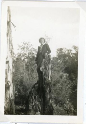 Rae King at Warrandyte; 1948; P9532