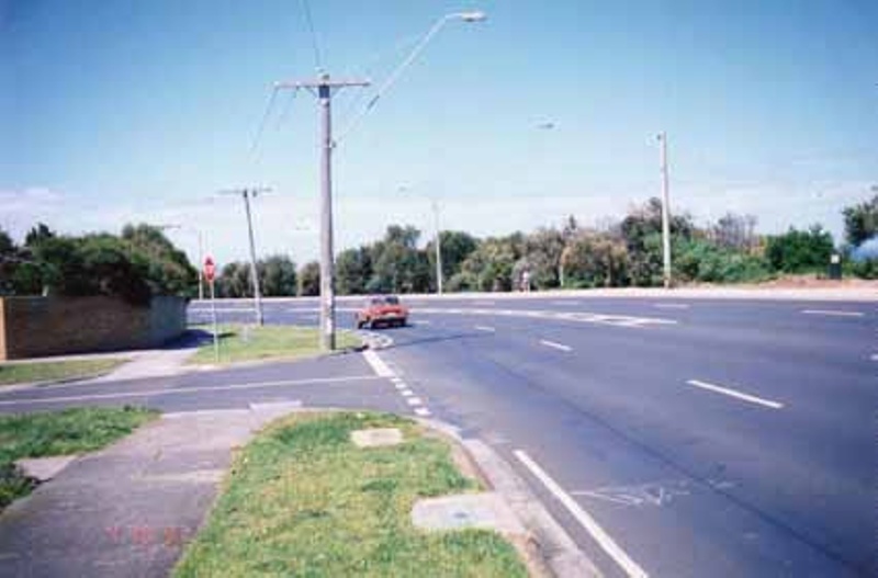Beach Road and Rennison Street, Beaumaris; 1997; P3150 eHive