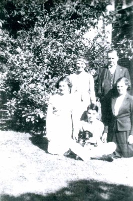 O'Neill family; 192-?; P7654