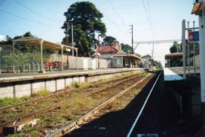 Cheltenham Railway Station; 2000 May 13; P3638