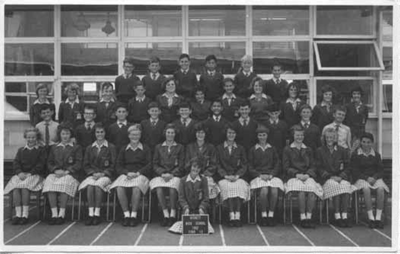 Highett High School Form 1E, 1962; 1962; P8657 | eHive