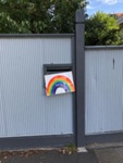 Rainbow painting, Cochrane Street, Brighton; Choat, Liz; 2020 Apr. 18; PD3112